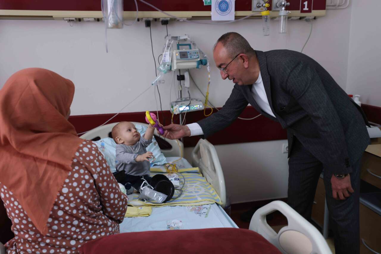 Konya sokaklarını şenlendiren şivlilik, hastane odalarına da yansıdı 11